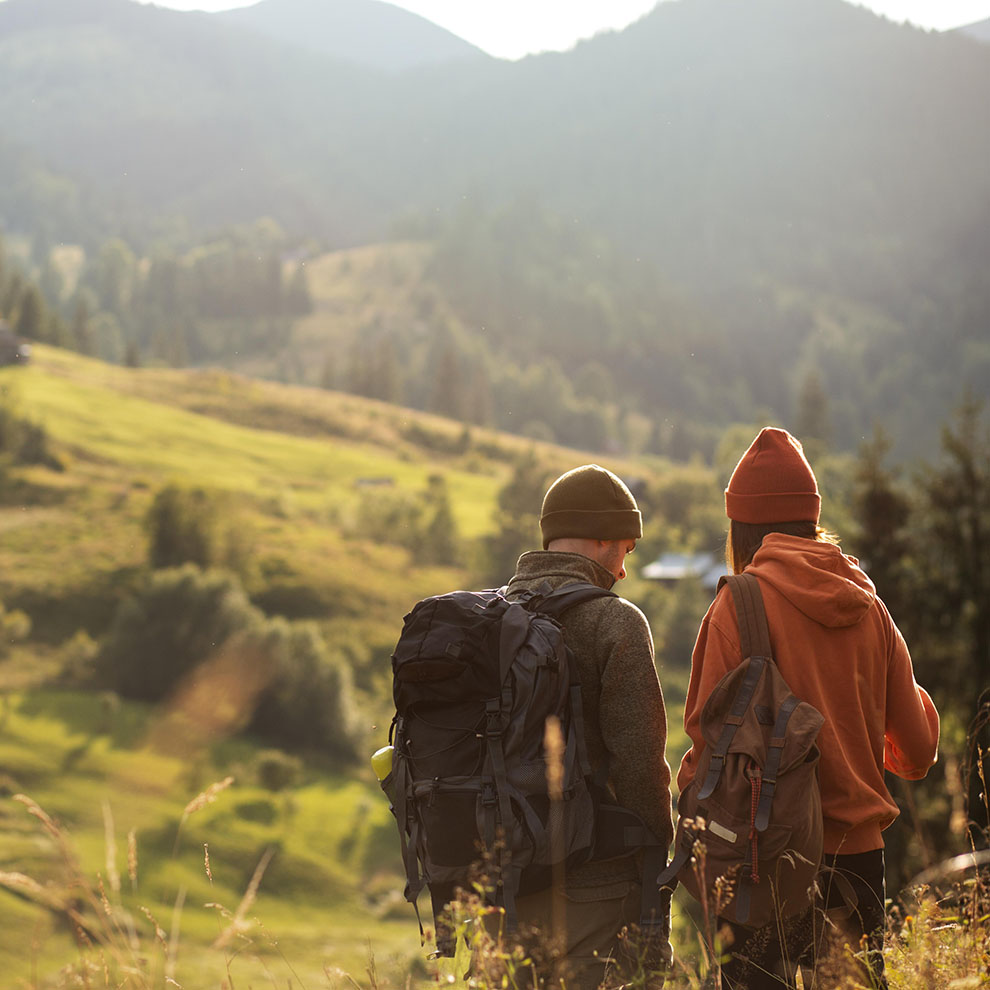 Den Herbst in der Natur verbringen (c)freepik